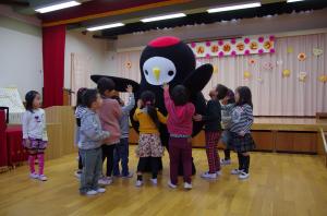 じょうづるさんと子どもたち