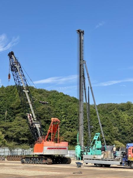 杭打ち機械のセッティング