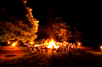 キャンプファイヤー