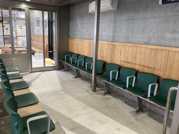 駅舎空調完備室5