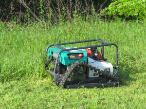 ラジコン草刈機